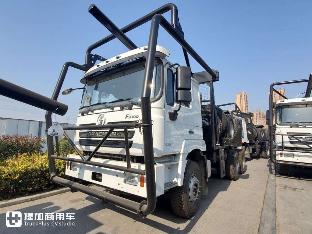 后八轮挂车可以折叠到主车上,陕汽德龙出口版重型木材运输车实拍 - 第9张 - 提加商用车网 后八轮挂车可以折叠到主车上,陕汽德龙出口版重型木材运输车实拍 - 第9张