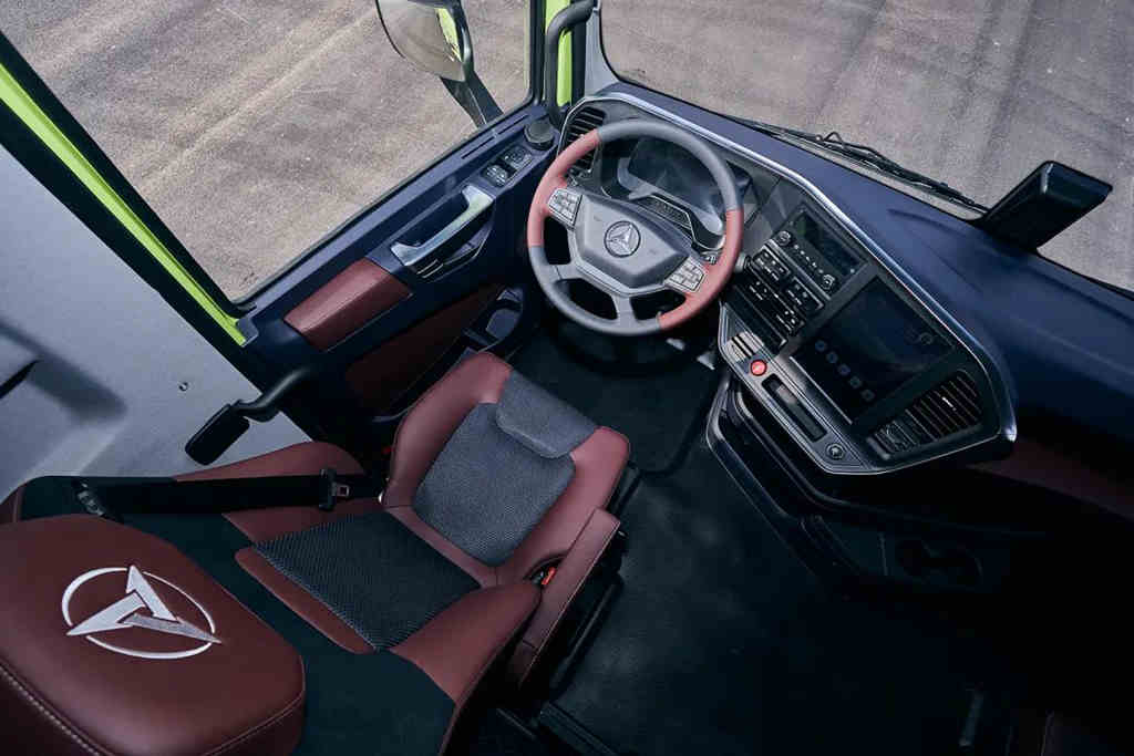 定了!首款旗舰车型江山·信585将于5月8日隆重上市 - 第4张 - 提加商用车网 定了!首款旗舰车型江山·信585将于5月8日隆重上市 - 第4张