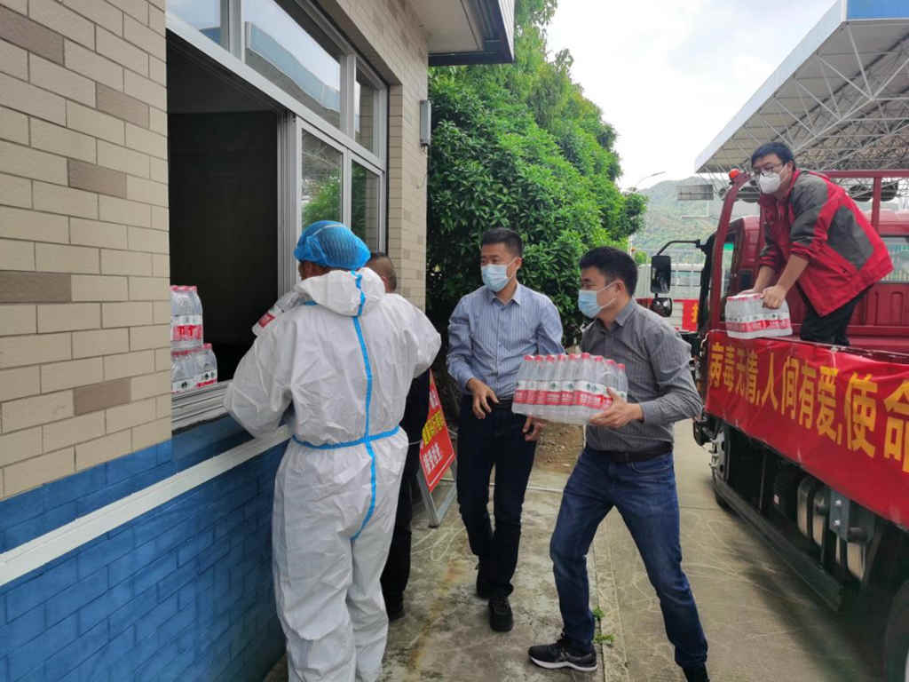 江淮卡友一家亲之JAC伴你行,骏铃台州经销商、大区人员为防疫站及卡友赠送物资 - 第4张 - 提加商用车网 江淮卡友一家亲之JAC伴你行,骏铃台州经销商、大区人员为防疫站及卡友赠送物资 - 第4张