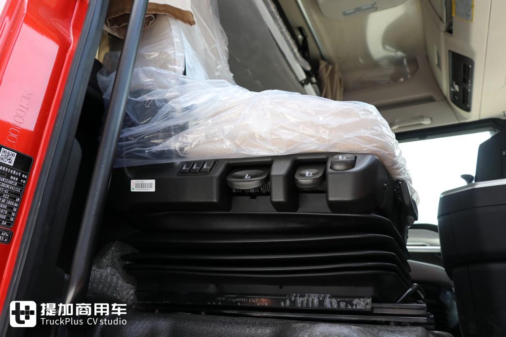 想要更舒适的卡车驾乘,伊思灵座椅必不可少 - 第1张 - 提加商用车网 想要更舒适的卡车驾乘,伊思灵座椅必不可少 - 第1张