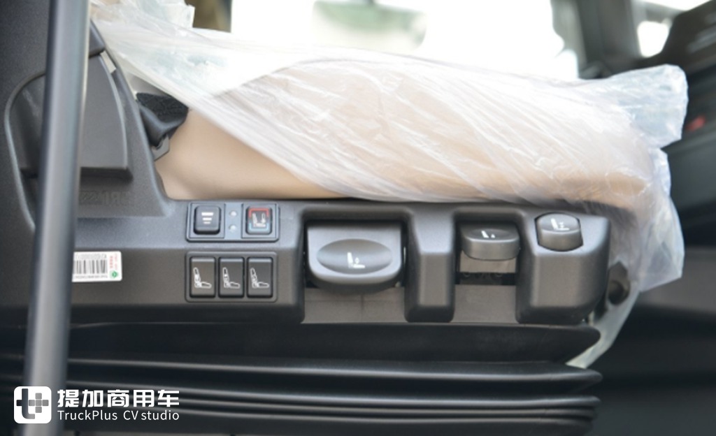 盘点卡车上的专属女王座位 伊思灵华泰副驾驶座椅亮点多多