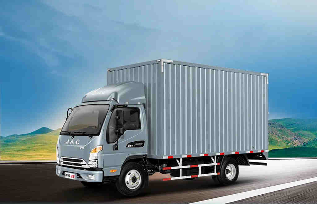 江淮1卡康铃J5 动力足货厢大 高性价比城配车型!