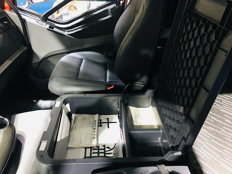 真车VS模型对比评测系列:很多人入手,带你看解放J6P模型好在哪里! - 第24张 - 提加商用车网 真车VS模型对比评测系列:很多人入手,带你看解放J6P模型好在哪里! - 第24张