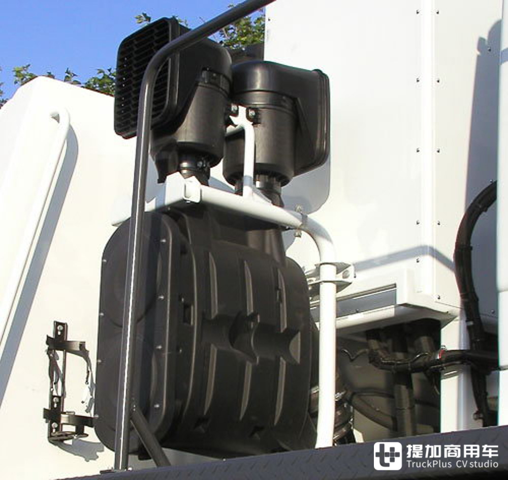 征服塔克拉玛干沙漠,来自德国的泰坦Z80-609 F 6x6重型越野卡车实拍 - 第10张 - 提加商用车网 征服塔克拉玛干沙漠,来自德国的泰坦Z80-609 F 6x6重型越野卡车实拍 - 第10张