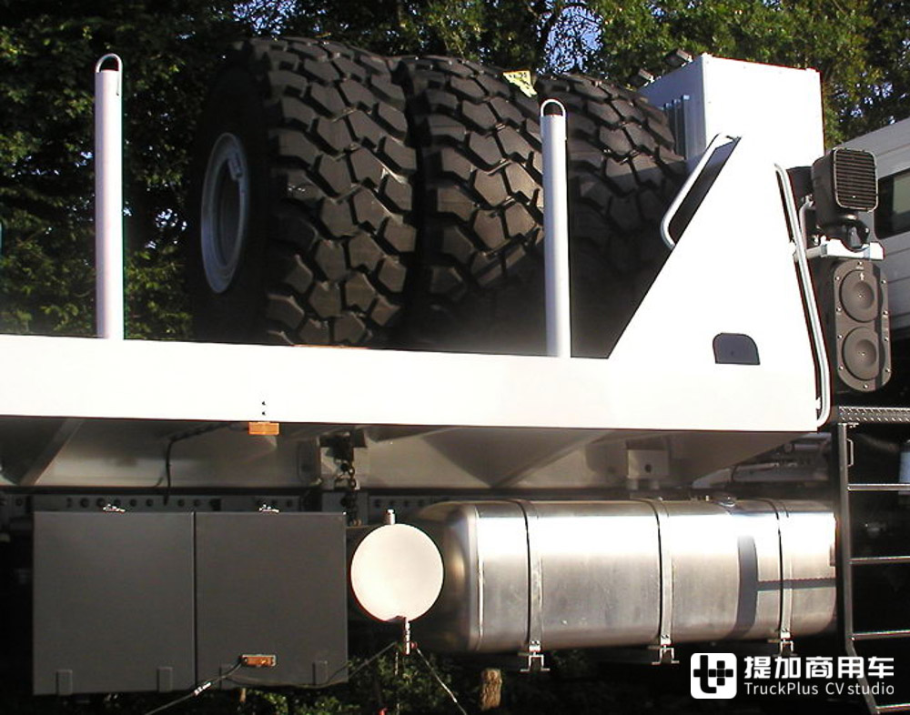 征服塔克拉玛干沙漠,来自德国的泰坦Z80-609 F 6x6重型越野卡车实拍 - 第12张 - 提加商用车网 征服塔克拉玛干沙漠,来自德国的泰坦Z80-609 F 6x6重型越野卡车实拍 - 第12张