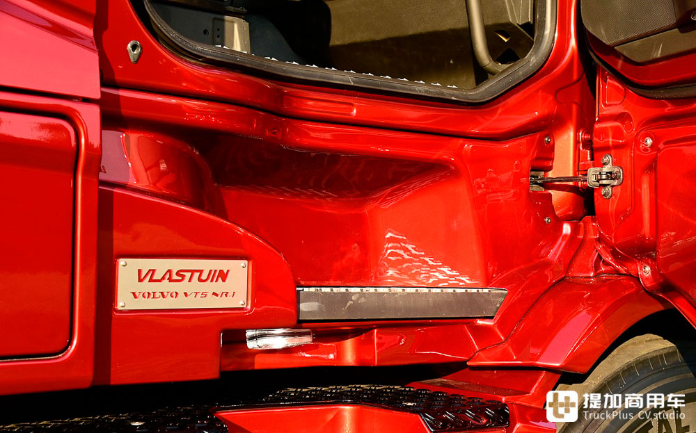 全球首台!用最新款沃尔沃FH16改装来的长头卡车正式发布! - 第14张 - 提加商用车网 全球首台!用最新款沃尔沃FH16改装来的长头卡车正式发布! - 第14张