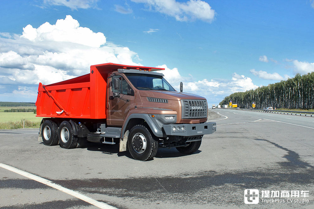 正统毛子卡车,乌拉尔6x4自卸车实拍 - 第7张 - 提加商用车网 正统毛子卡车,乌拉尔6x4自卸车实拍 - 第7张