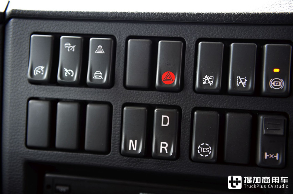 沃尔沃FL Electric电动卡车全新升级,实拍带你看看有何改进 - 第8张 - 提加商用车网 沃尔沃FL Electric电动卡车全新升级,实拍带你看看有何改进 - 第8张