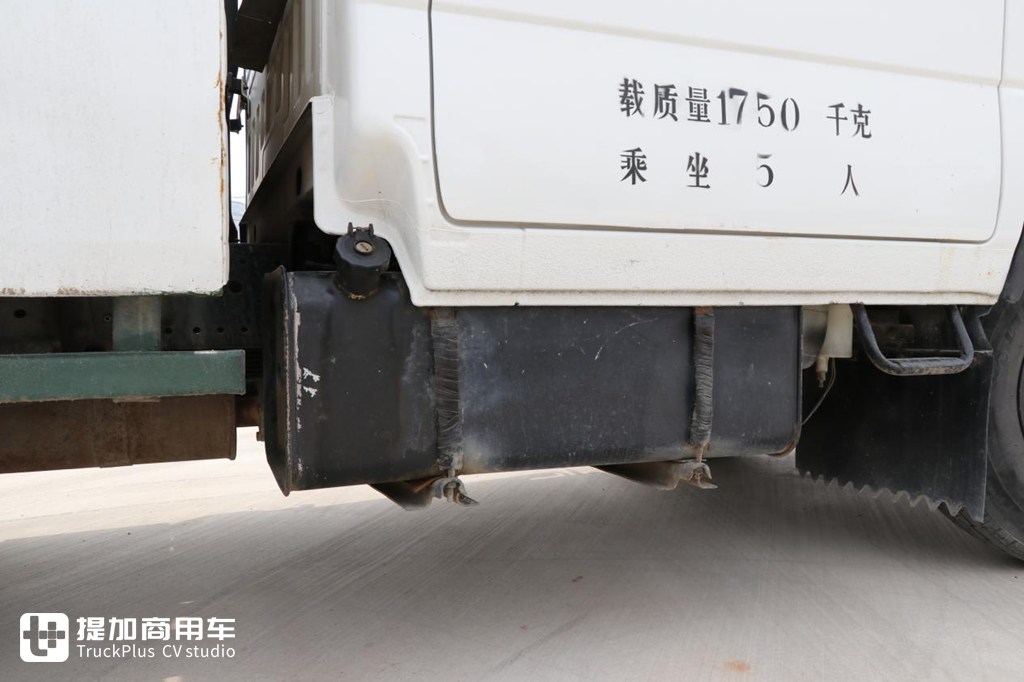 它曾是叱咤国内的第一轻卡,实拍五十铃黄金100,再带你看看它的经典所在 - 第15张 - 提加商用车网 它曾是叱咤国内的第一轻卡,实拍五十铃黄金100,再带你看看它的经典所在 - 第15张