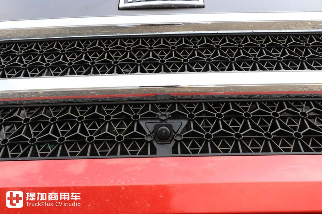 低顶平地板驾驶室,潍柴13L发动机更给力,豪沃TH7犇赢版砂石料牵引车实拍 - 第16张 - 提加商用车网 低顶平地板驾驶室,潍柴13L发动机更给力,豪沃TH7犇赢版砂石料牵引车实拍 - 第16张