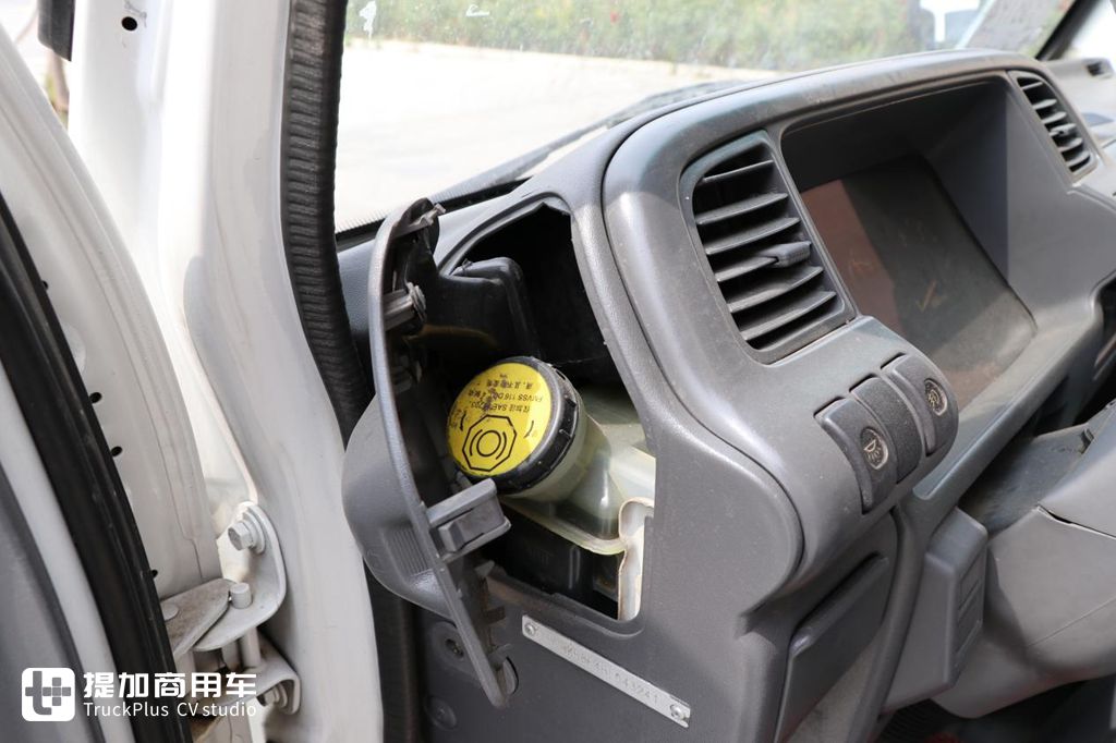 它曾是叱咤国内的第一轻卡,实拍五十铃黄金100,再带你看看它的经典所在 - 第19张 - 提加商用车网 它曾是叱咤国内的第一轻卡,实拍五十铃黄金100,再带你看看它的经典所在 - 第19张