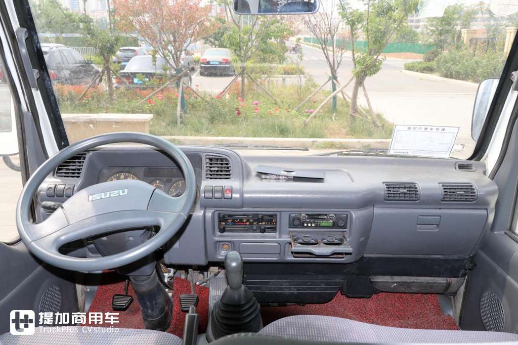它曾是叱咤国内的第一轻卡,实拍五十铃黄金100,再带你看看它的经典所在 - 第21张 - 提加商用车网 它曾是叱咤国内的第一轻卡,实拍五十铃黄金100,再带你看看它的经典所在 - 第21张