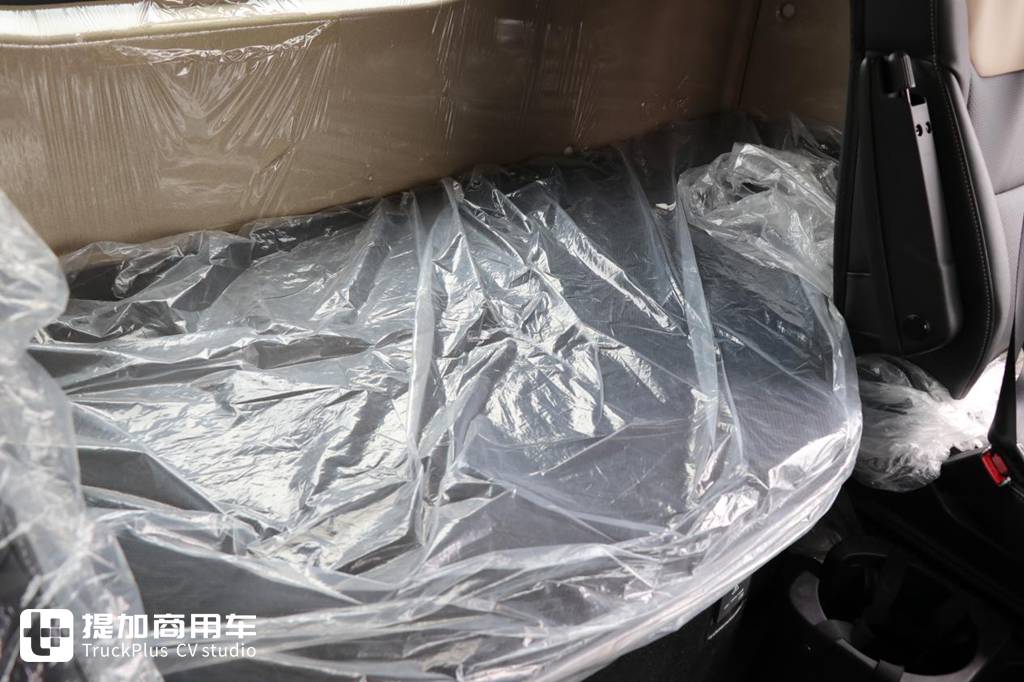 低顶平地板驾驶室,潍柴13L发动机更给力,豪沃TH7犇赢版砂石料牵引车实拍 - 第21张 - 提加商用车网 低顶平地板驾驶室,潍柴13L发动机更给力,豪沃TH7犇赢版砂石料牵引车实拍 - 第21张