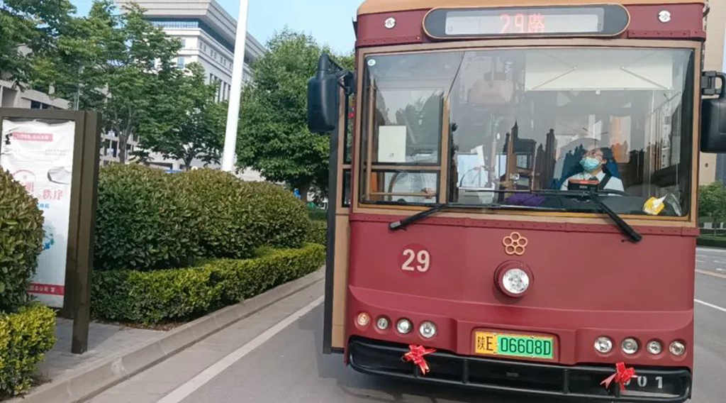 首条微循环公交线路 格力钛铛铛车变身成渭南“打卡点” - 第3张 - 提加商用车网 首条微循环公交线路 格力钛铛铛车变身成渭南“打卡点” - 第3张