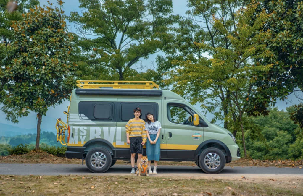 “年轻人的第一台房车”来了!上汽大通MAXUS 旅行家RVLIFE露营版开启预售 - 第2张 - 提加商用车网 “年轻人的第一台房车”来了!上汽大通MAXUS 旅行家RVLIFE露营版开启预售 - 第2张