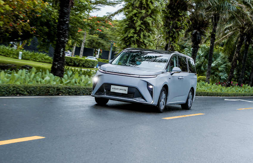 上汽大通MAXUS MIFA 9首发款锁单攻略来了!6项尊享、3项专属权益“通通get” - 第4张 - 提加商用车网 上汽大通MAXUS MIFA 9首发款锁单攻略来了!6项尊享、3项专属权益“通通get” - 第4张