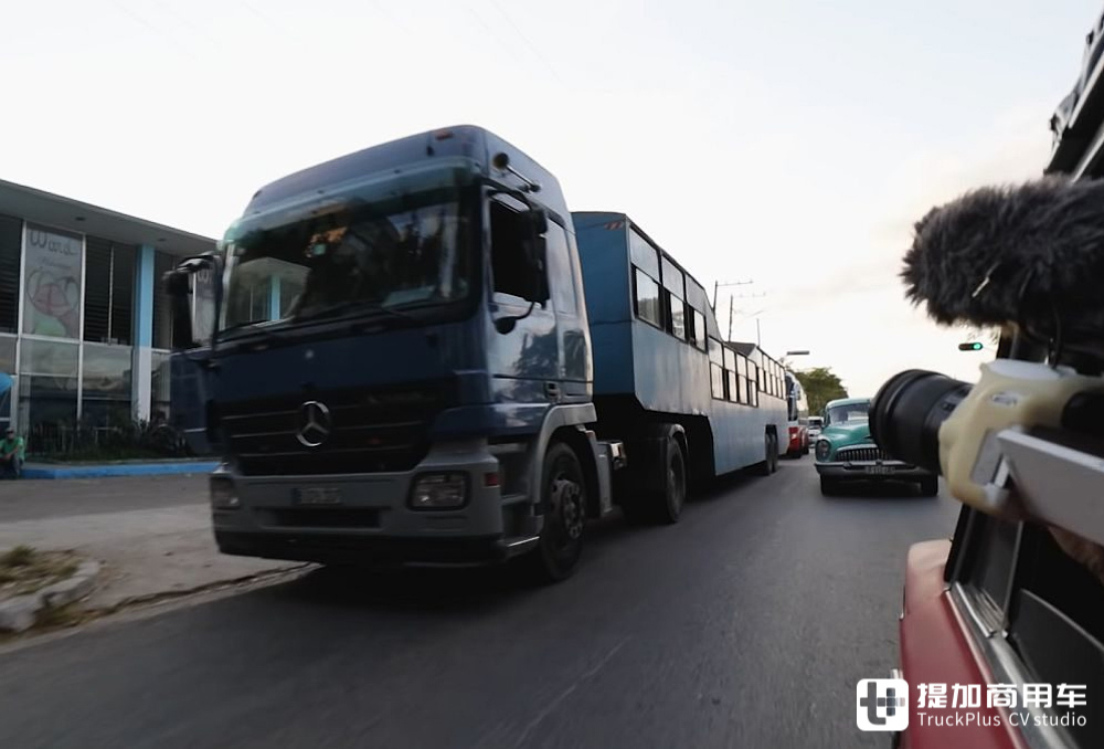 能拉百人的客运挂车？达夫氢燃料电池卡车亮相，网络热门卡车鉴定10