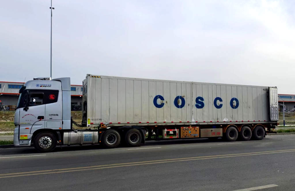 欧曼自动挡卡友刘伟：580大马力，冷藏运输更有战斗力！