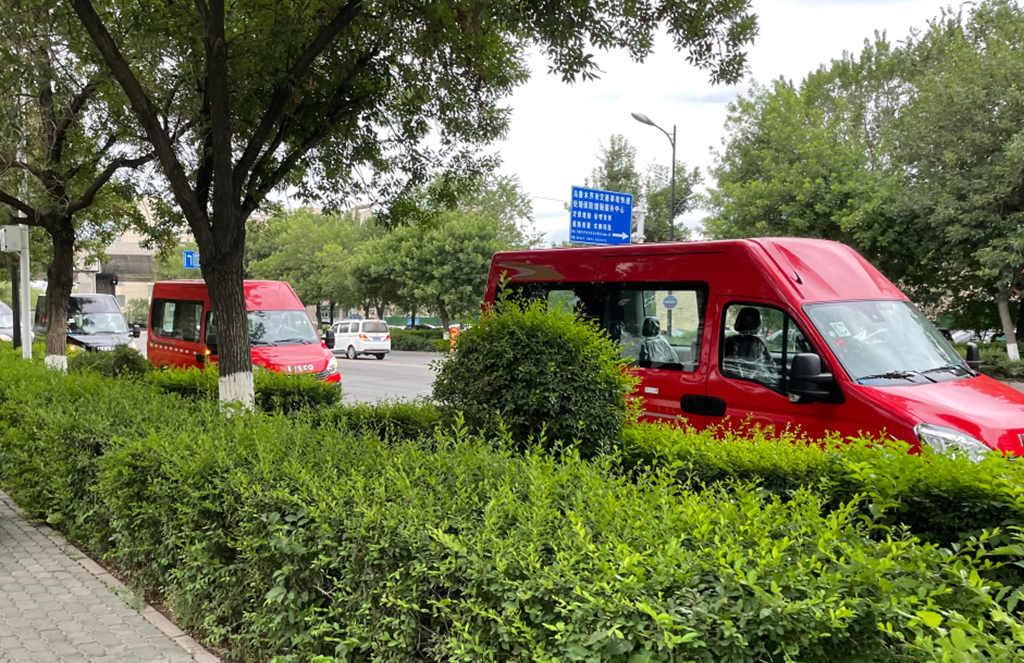南京依维柯联手新疆丝路乐驰,旅游路上的好搭档