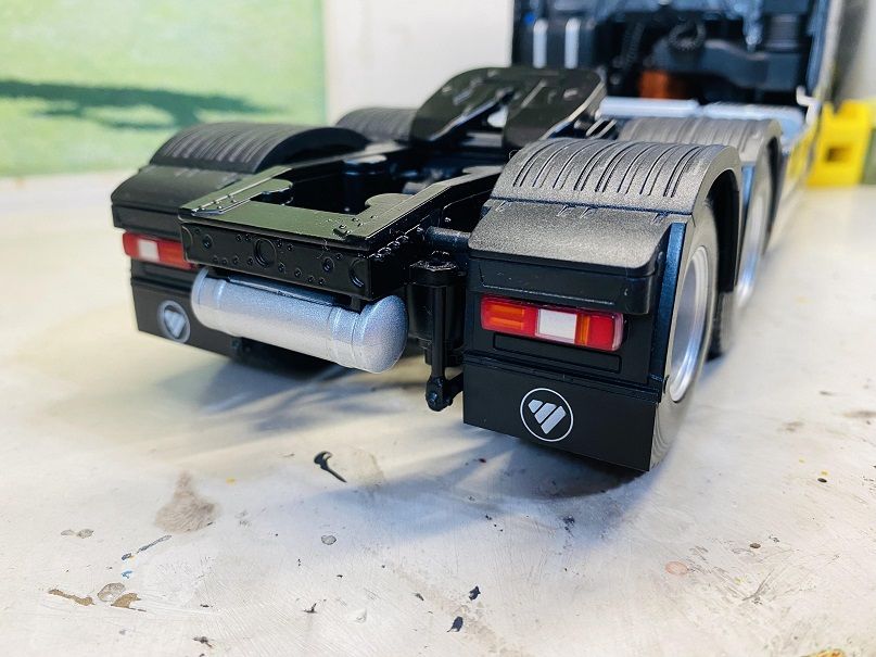 中规中矩的做工中,后桥“彩蛋”眼前一亮,欧曼银河牵引车模型实拍 - 第26张 - 提加商用车网 中规中矩的做工中,后桥“彩蛋”眼前一亮,欧曼银河牵引车模型实拍 - 第26张