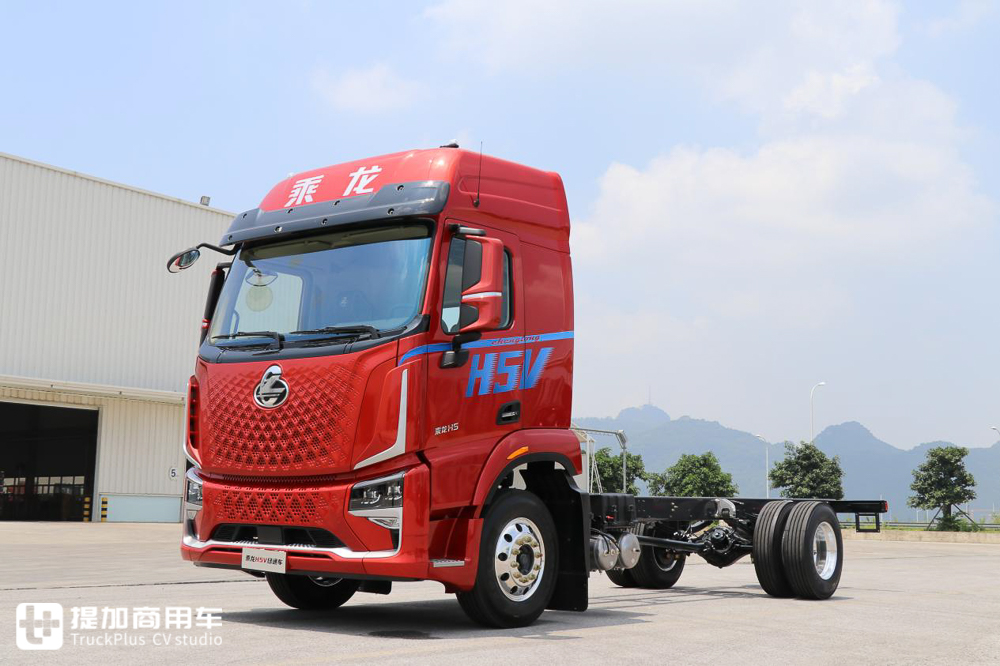 乘龙新一代H5V平台,竟还有6.8米绿通载货车,实拍带您看看配置如何 - 第1张 - 提加商用车网 乘龙新一代H5V平台,竟还有6.8米绿通载货车,实拍带您看看配置如何 - 第1张