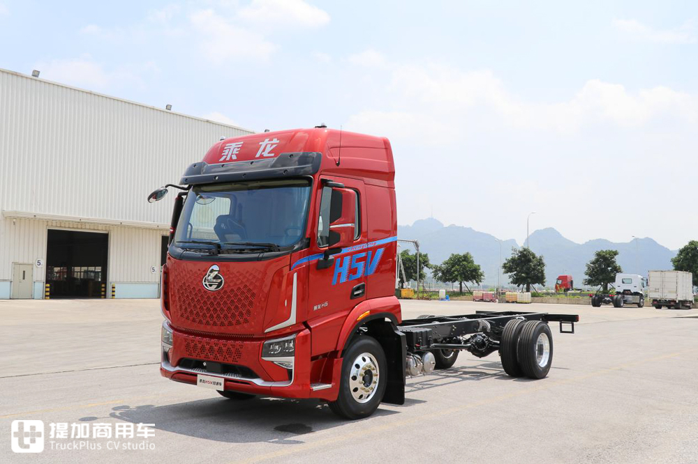 乘龙新一代H5V平台,竟还有6.8米绿通载货车,实拍带您看看配置如何 - 第25张 - 提加商用车网 乘龙新一代H5V平台,竟还有6.8米绿通载货车,实拍带您看看配置如何 - 第25张
