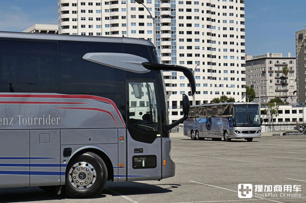专为美国市场打造的豪华大巴,奔驰Tourrider公路客车实拍 - 第3张 - 提加商用车网 专为美国市场打造的豪华大巴,奔驰Tourrider公路客车实拍 - 第3张
