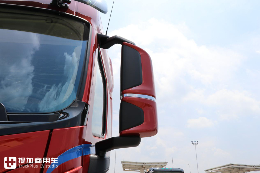 乘龙新一代H5V平台,竟还有6.8米绿通载货车,实拍带您看看配置如何 - 第5张 - 提加商用车网 乘龙新一代H5V平台,竟还有6.8米绿通载货车,实拍带您看看配置如何 - 第5张
