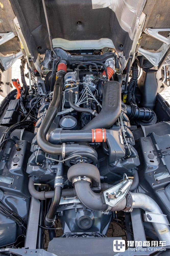 21年车龄仅行驶100公里,可能是全欧洲最新的斯堪尼亚144L 530正出售 - 第5张 - 提加商用车网 21年车龄仅行驶100公里,可能是全欧洲最新的斯堪尼亚144L 530正出售 - 第5张