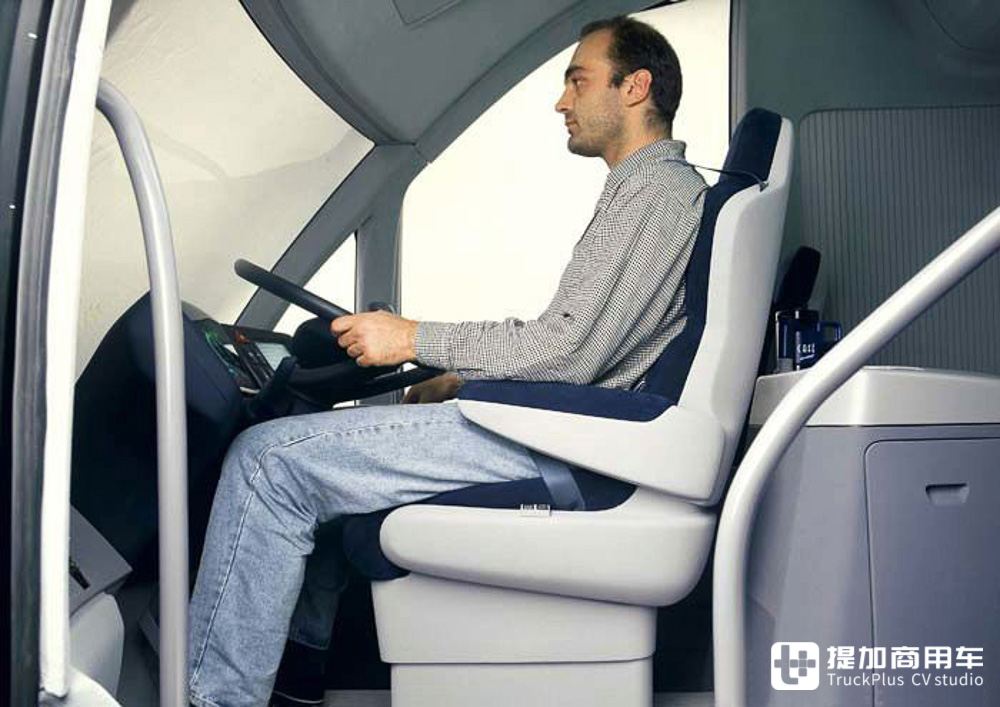 三十年前的传奇卡车构想,回顾奔驰EXT-92概念卡车 - 第7张 - 提加商用车网 三十年前的传奇卡车构想,回顾奔驰EXT-92概念卡车 - 第7张