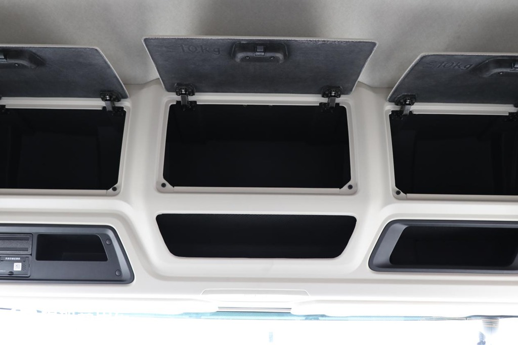 自重仅7.38吨,龙鳞外观新内饰,带您了解最新发布的乘龙H5V轻量化牵引车 - 第23张 - 提加商用车网 自重仅7.38吨,龙鳞外观新内饰,带您了解最新发布的乘龙H5V轻量化牵引车 - 第23张