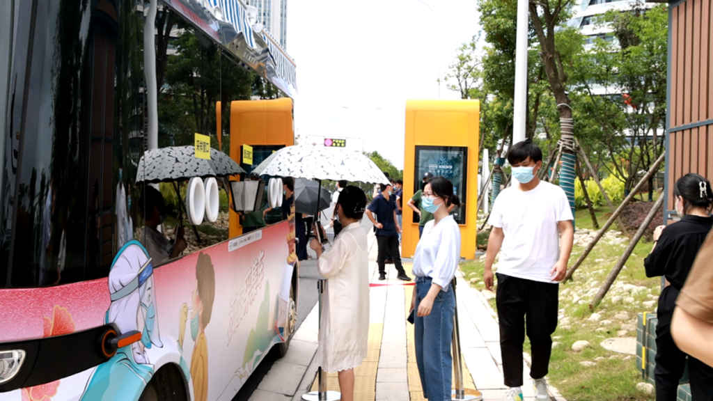 全国首台!东风无人驾驶核酸采集车投入使用 - 第1张 - 提加商用车网 全国首台!东风无人驾驶核酸采集车投入使用 - 第1张