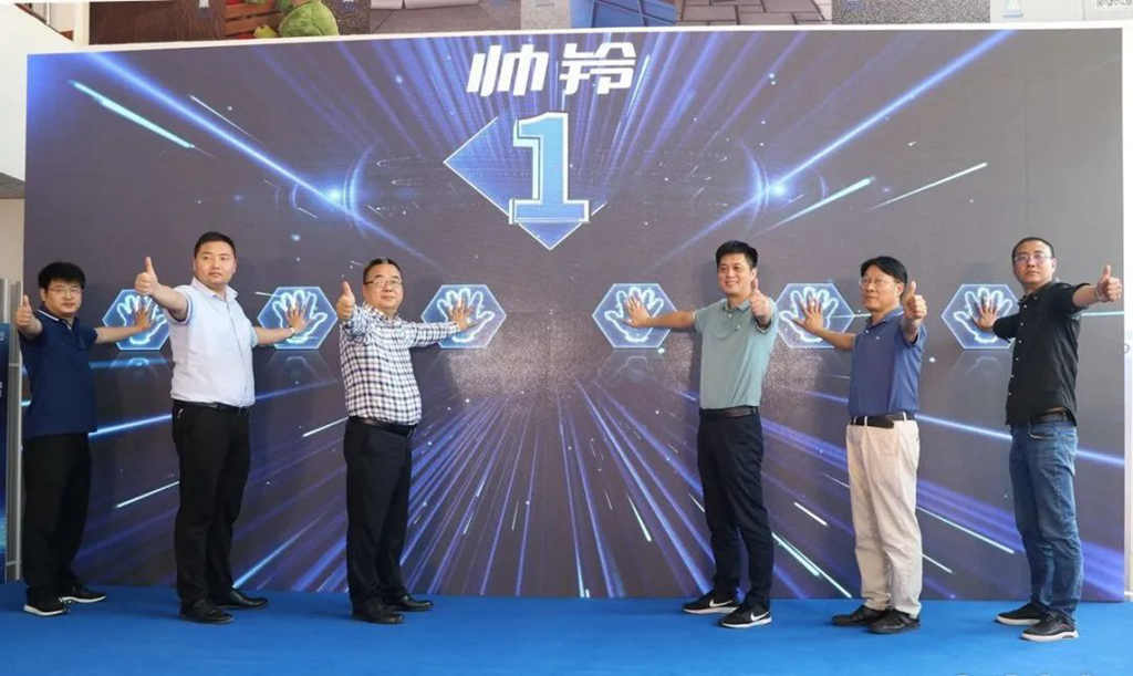 帅气3人座 身轻更省油!江淮1卡帅铃全新S系领先上市 - 第1张 - 提加商用车网 帅气3人座 身轻更省油!江淮1卡帅铃全新S系领先上市 - 第1张
