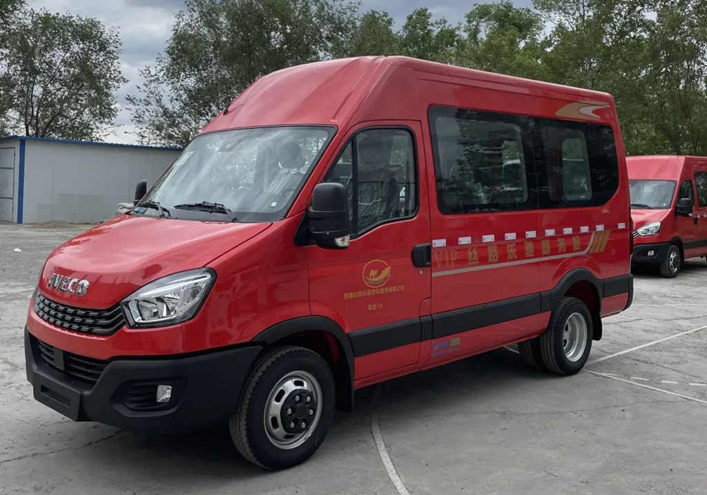 南京依维柯联手新疆丝路乐驰,旅游路上的好搭档 - 第2张 - 提加商用车网 南京依维柯联手新疆丝路乐驰,旅游路上的好搭档 - 第2张