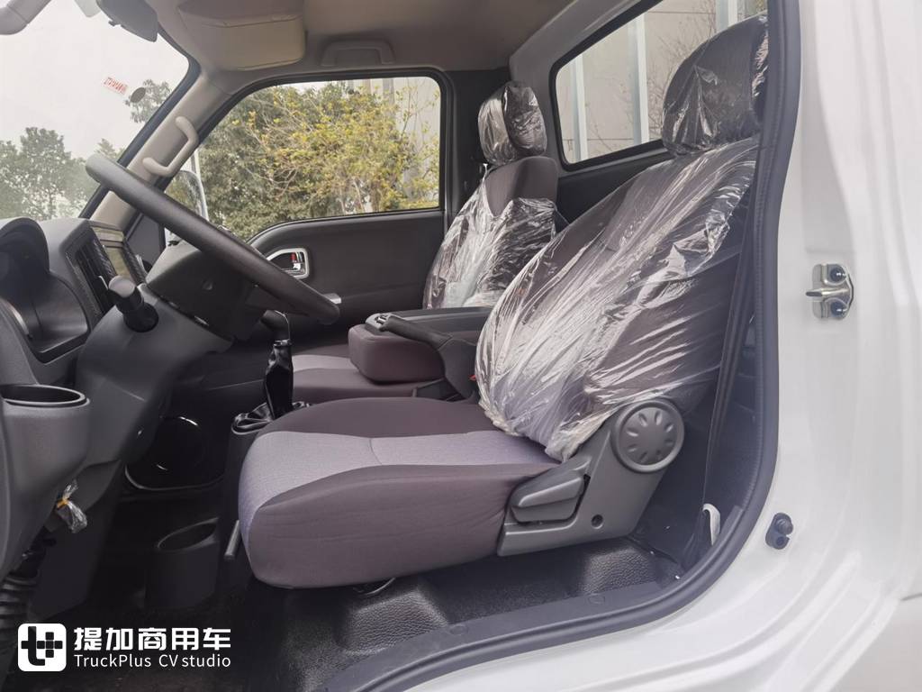 为什么现在的用户都喜欢买小卡?东风途逸T6来告诉你答案 - 第6张 - 提加商用车网 为什么现在的用户都喜欢买小卡?东风途逸T6来告诉你答案 - 第6张