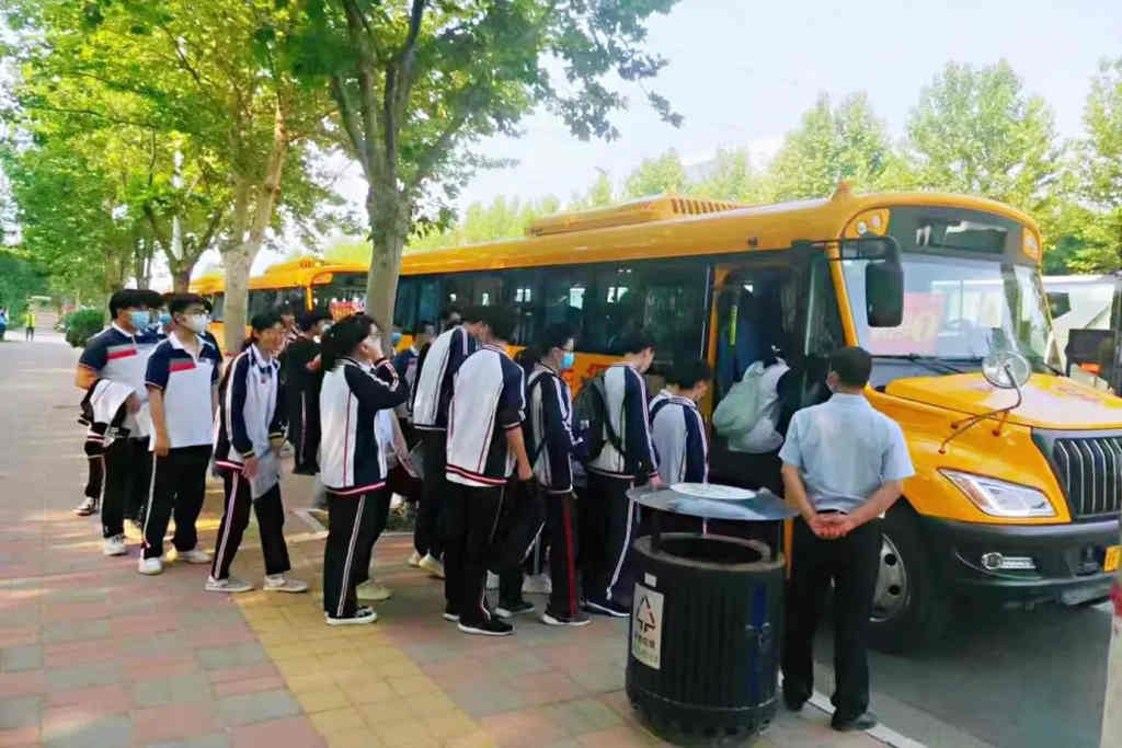 护航莘莘学子追梦路,福田欧辉客车“高考专车”上线! - 第1张 - 提加商用车网 护航莘莘学子追梦路,福田欧辉客车“高考专车”上线! - 第1张