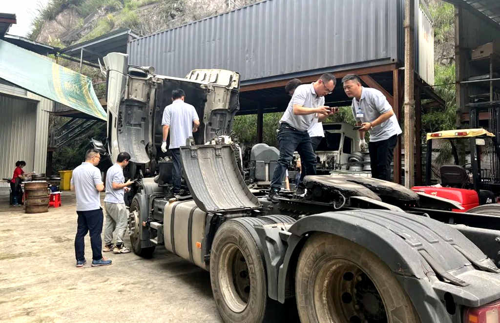 首批沃尔沃卡车认证二手车评估师已到位