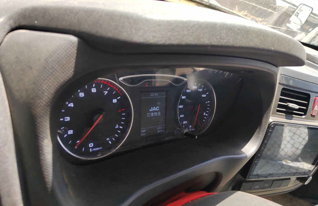 1号信赖  黄老板用江淮1卡恺达运输着“幸福”！