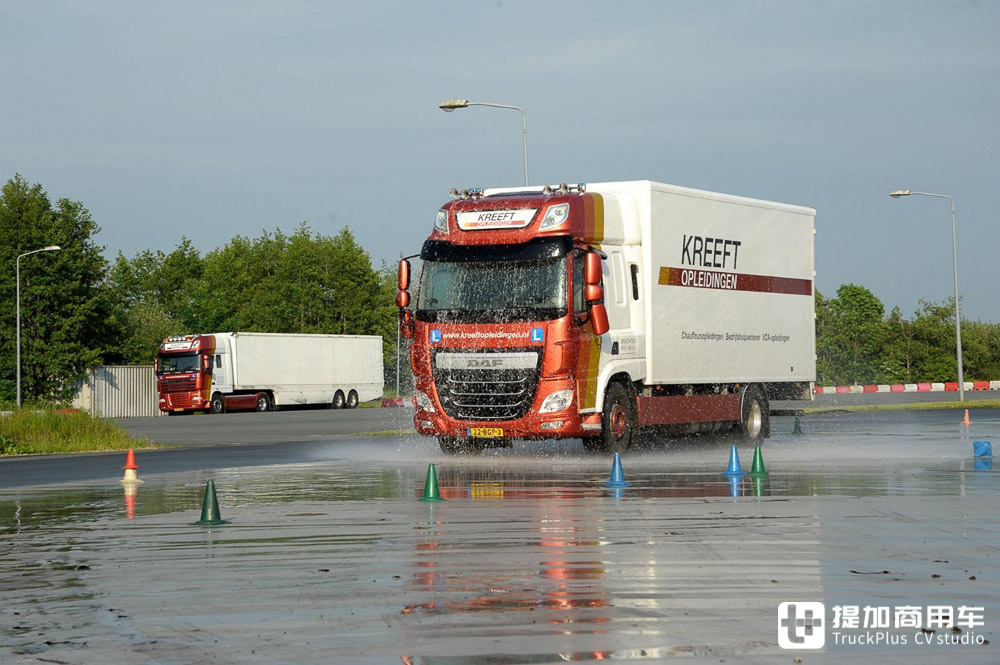 网络热门卡车鉴定番外篇 全球各地卡车驾校的教练车长啥样? - 第1张 - 提加商用车网 网络热门卡车鉴定番外篇 全球各地卡车驾校的教练车长啥样? - 第1张