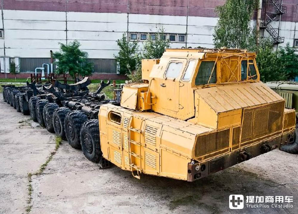 24x24驱动，车长28米，前苏联MAZ-7907洲际导弹运载车历史回顾 - 第10张