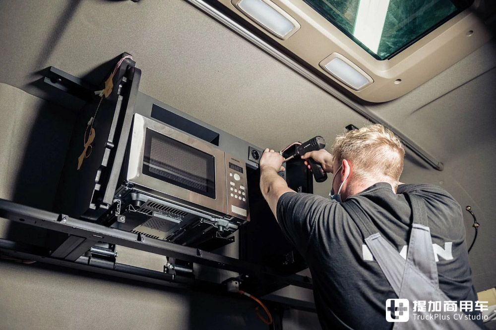 曼恩最高端的TGX Individual Lion S定制卡车如何生产?走进工厂带你来看! - 第11张 - 提加商用车网 曼恩最高端的TGX Individual Lion S定制卡车如何生产?走进工厂带你来看! - 第11张