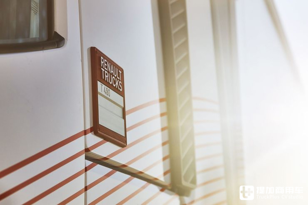 低风阻造型,整体可节油12.5%,带你看卡车省油大师雷诺Optifuel LAB 3的省油哲学 - 第7张 - 提加商用车网 低风阻造型,整体可节油12.5%,带你看卡车省油大师雷诺Optifuel LAB 3的省油哲学 - 第7张