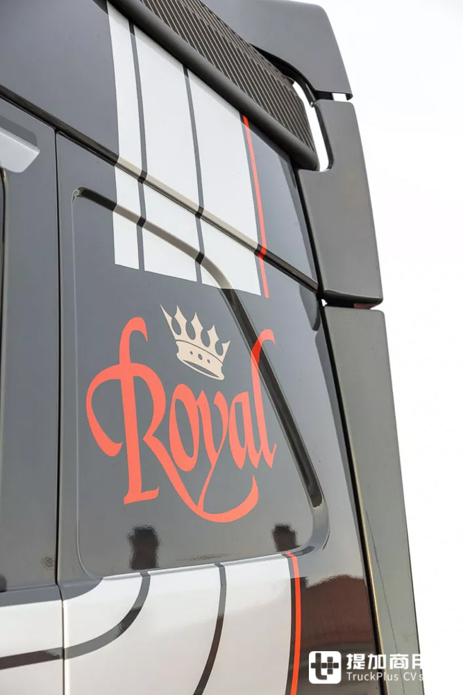 限量200台,沃尔沃再发FH Royal皇家限量版卡车 - 第8张 - 提加商用车网 限量200台,沃尔沃再发FH Royal皇家限量版卡车 - 第8张