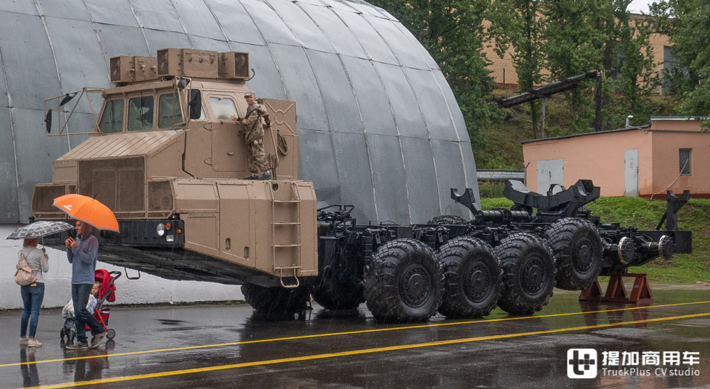 24x24驱动，车长28米，前苏联MAZ-7907洲际导弹运载车历史回顾 - 第8张