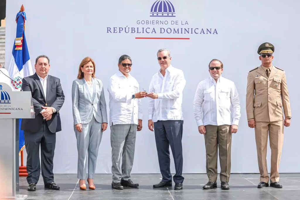 星锐救护车批量交付多米尼加总统府 - 第1张 - 提加商用车网 星锐救护车批量交付多米尼加总统府 - 第1张