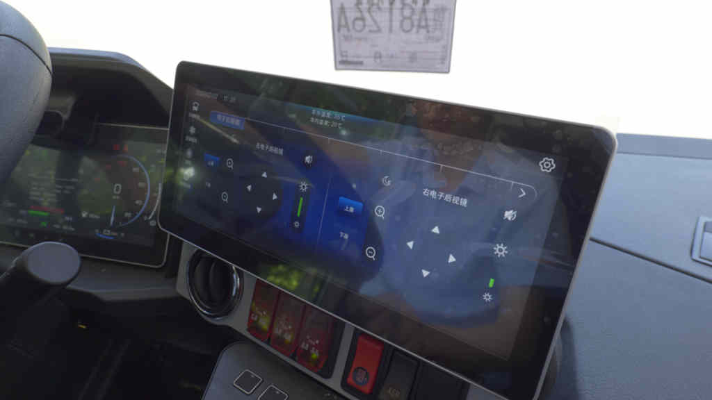 打造“科技”新名片 格力钛“高铁级”公交再进石家庄 - 第4张 - 提加商用车网 打造“科技”新名片 格力钛“高铁级”公交再进石家庄 - 第4张