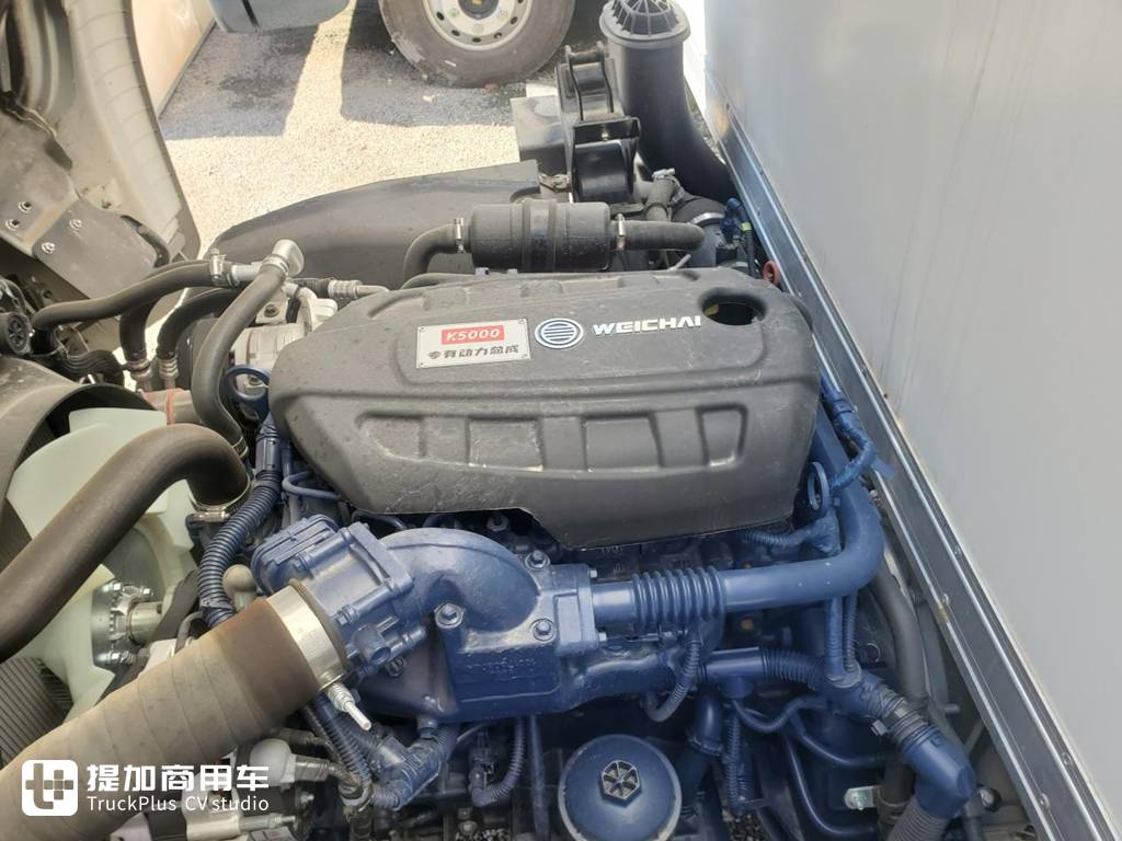配8挡变速箱的蓝牌轻卡?内饰也高端,陕汽轻卡K5000冷藏车实拍 - 第2张 - 提加商用车网 配8挡变速箱的蓝牌轻卡?内饰也高端,陕汽轻卡K5000冷藏车实拍 - 第2张