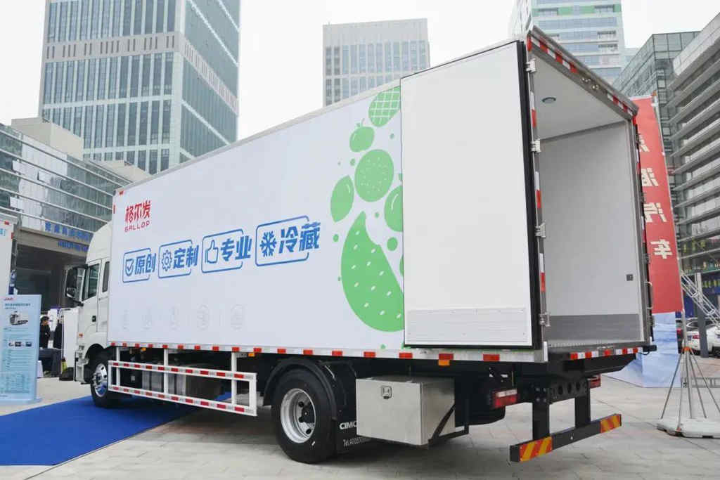 保鲜“最后一公里”,且看格尔发斜坡高顶国六冷藏车 - 第6张 - 提加商用车网 保鲜“最后一公里”,且看格尔发斜坡高顶国六冷藏车 - 第6张