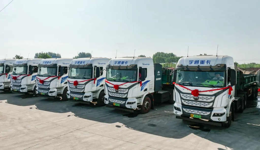 斩获三项大奖！宇通重卡闪耀中国新能源汽车产业大会 - 第6张