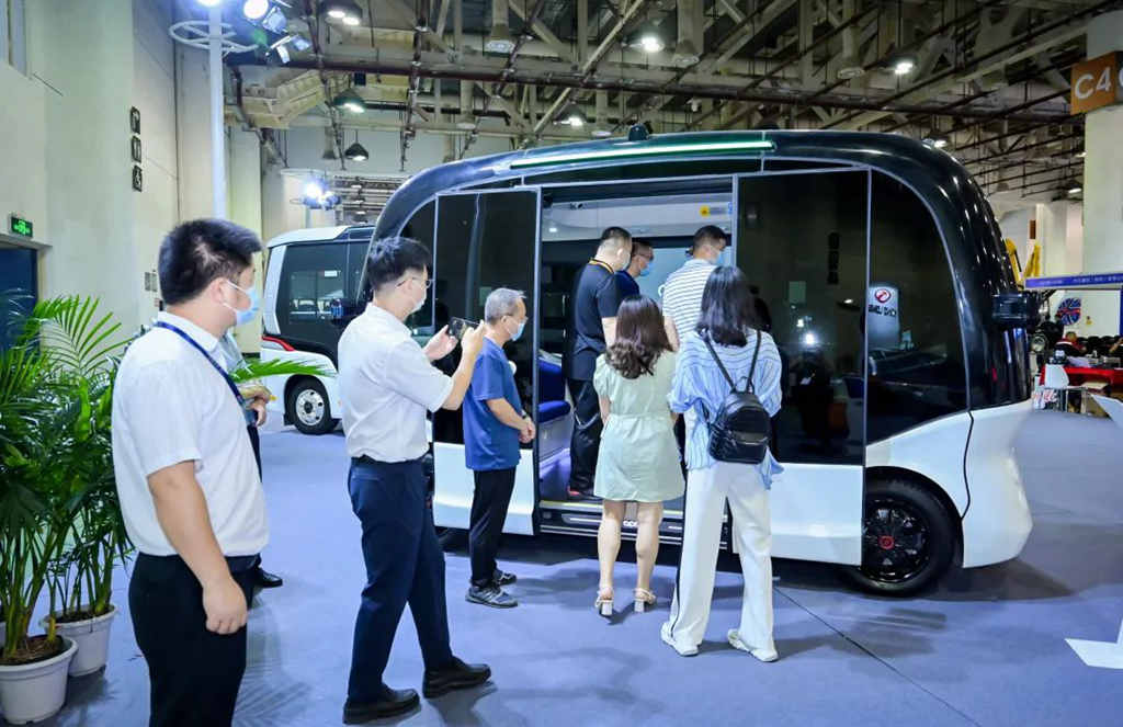 实力展现！金龙自动驾驶全系车型亮相厦门工博会 - 第5张